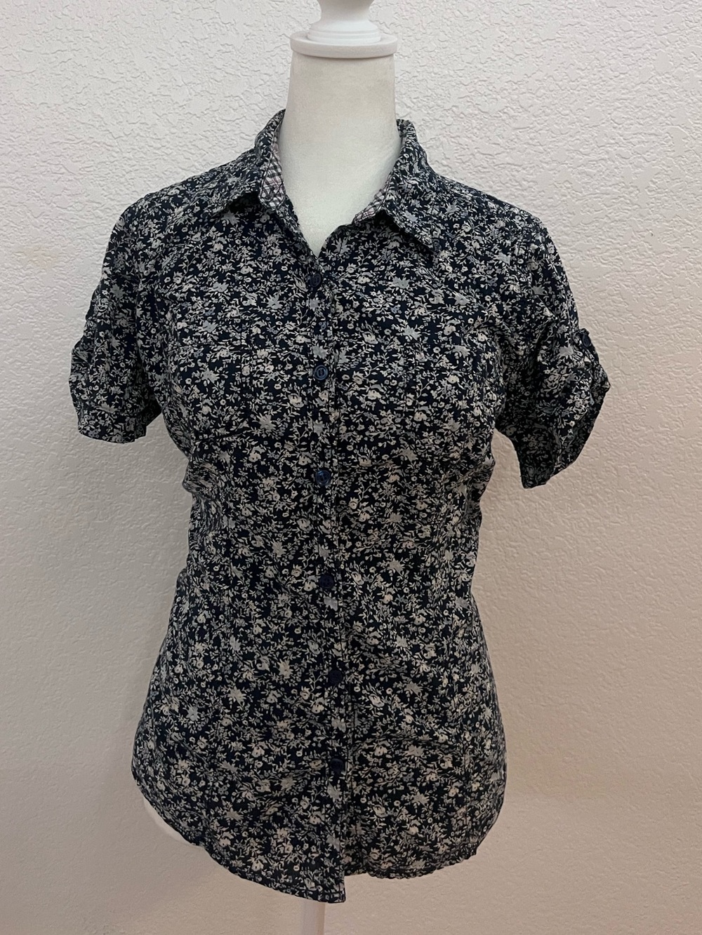 Faded Glory Floral Button Down Shirt Women’s Medium 8–10 Blue Short Sleeve